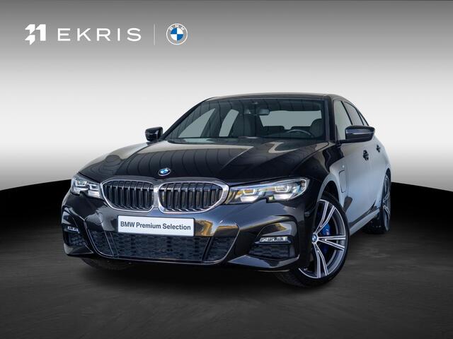 BMW 3-SERIE Sedan 330e | M Sportpakket | Comfort Access | Stoelverwarming | HiFi System | 19 inch | Elektrisch verstelbare stoelen