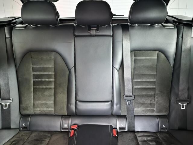 BMW 3-SERIE Touring 330e High Executive | Trekhaak | Stoelverwarming | Adaptive Cruise Control | Elektrische Achterklep |