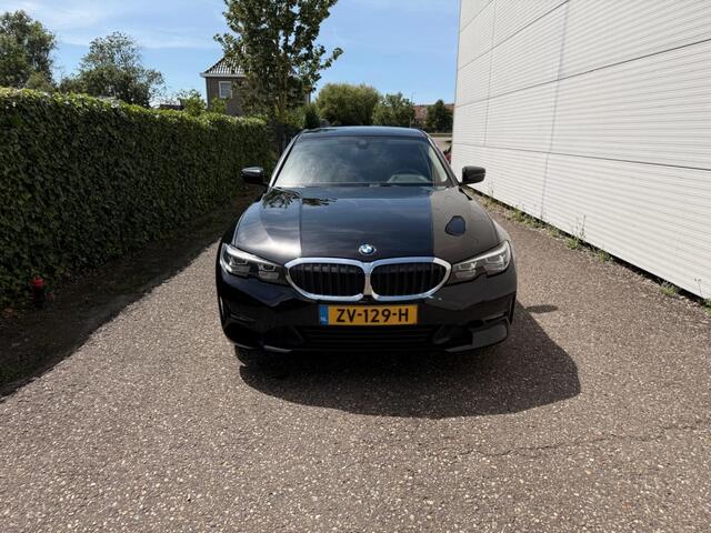 BMW 3-SERIE 320i Executive Ed.