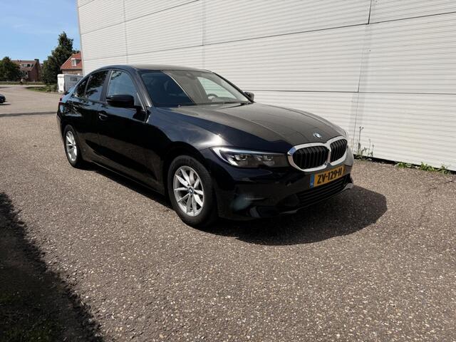 BMW 3-SERIE 320i Executive Ed.