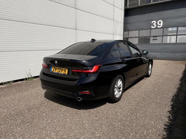 BMW 3-SERIE 320i Executive Ed.