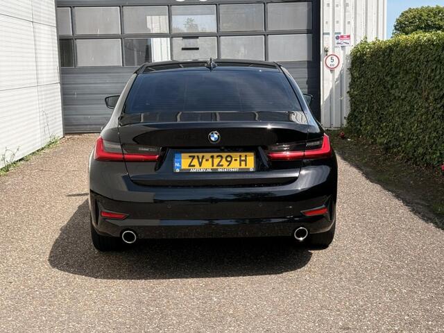 BMW 3-SERIE 320i Executive Ed.