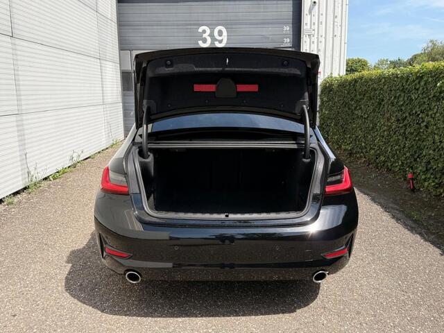 BMW 3-SERIE 320i Executive Ed.
