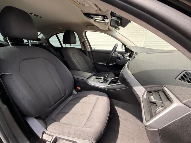 BMW 3-SERIE 320i Executive Ed.