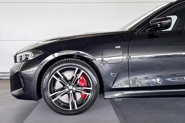 BMW 3-SERIE Touring 330e