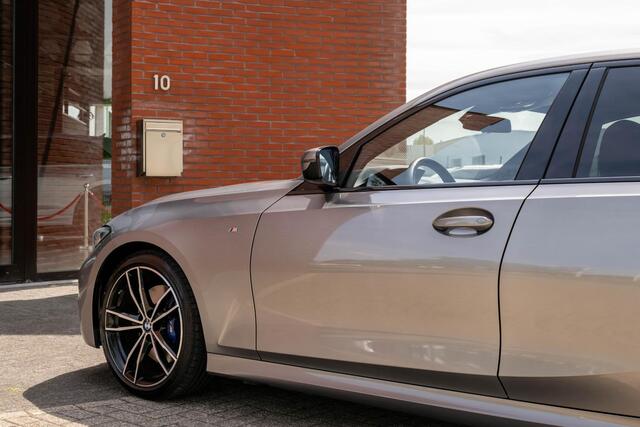 BMW 3-SERIE 320i Executive Edition M-Sport Head-Up Orig NL