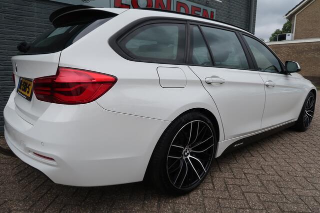BMW 3-SERIE Touring 320i Corporate Lease Executive Bij ons bedrijf in onderhoud geweest