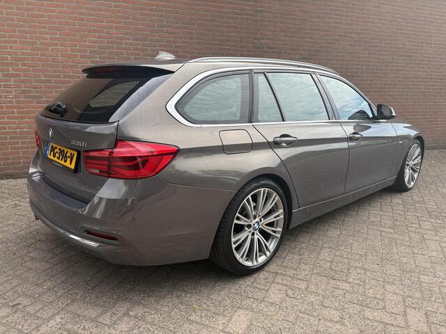 BMW 3-SERIE Touring 330i Luxury High Executive "Individual / Pano / Trekhaak"