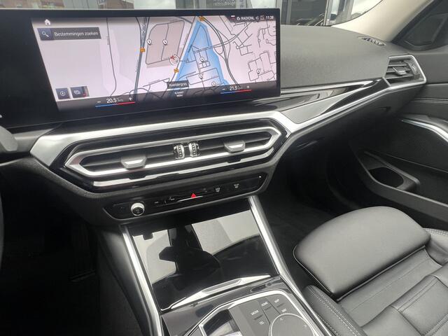 BMW 3-SERIE Touring 320e Trekhaak Leder Camera Live Cockpit Plus Widescreen Elektrische Sportstoelen Stoelverwarming Extra Getint Glas Shadow Line Hifi Apple Carplay Android Auto Plug In Hybride NL Auto 1e Eigenaar BTW