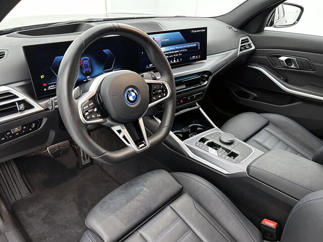 BMW 3-SERIE Touring 330e M-Sport,Driving assistent, HUB, Stoelen pakket
