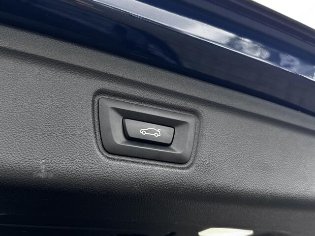 BMW 3-SERIE Touring 330e xDrive High Executive | H&K Audio | 360 Camera | ACC | Laser | Trekhaak | ¤20.900,- incl. BTW