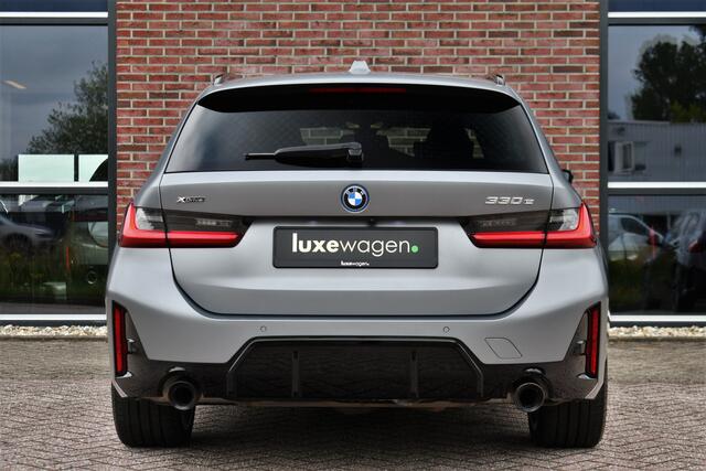 BMW 3-SERIE Touring 330e xDrive M-Sport Pro Frozen-Grey Pano Trekh El-zetel HUD Merino-leder 19inch Adp-onderstel