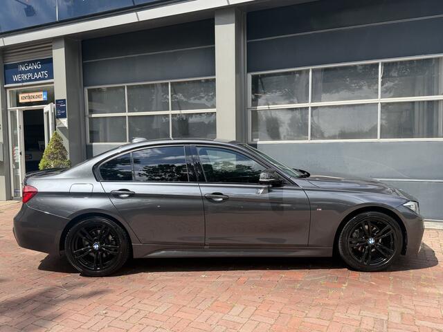 BMW 3-SERIE 318i Edition M Sport Shadow High Executive Bj 2018 Km 88.000 Dealer onderhouden 136pk Automaat Top uitvoering