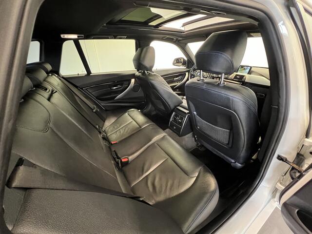 BMW 3-SERIE Touring 320i Edition M Sport Shadow Executive | Navigatie | LM Velgen 18" | Voorstoelen/Stuur Verwarmd | Elektrisch Glazen Panoramadak | Achteruitrijcamera | Cruise Control | Airco |