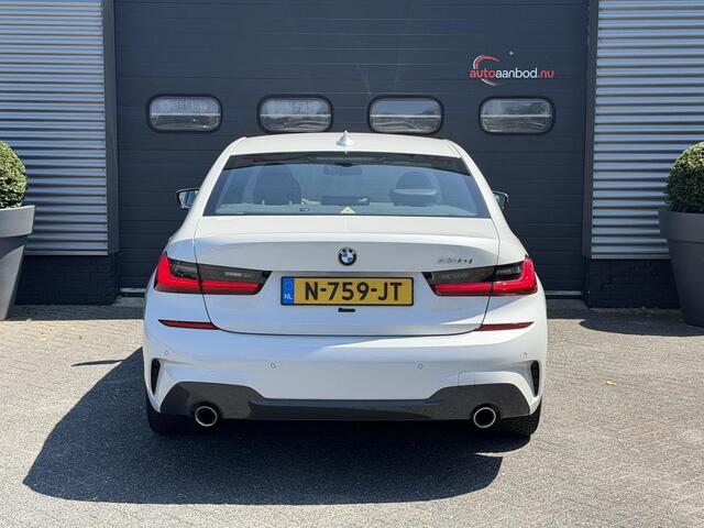BMW 3-SERIE 330i High Executive M-Sport | Navigatie | Climate Control | Stoelverwarming | Parkeersensoren |