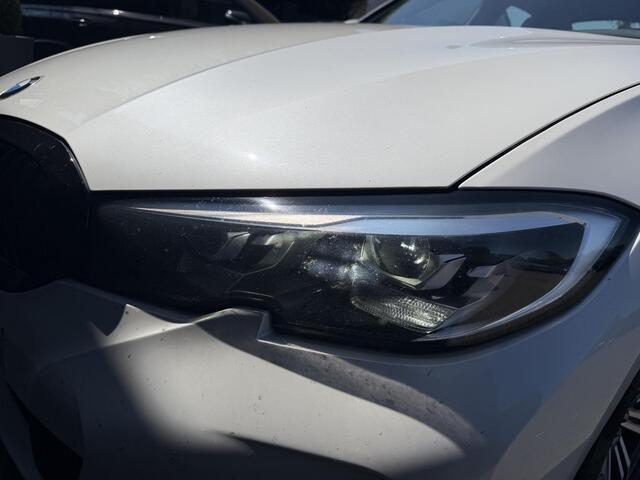 BMW 3-SERIE 330i High Executive M-Sport | Navigatie | Climate Control | Stoelverwarming | Parkeersensoren |