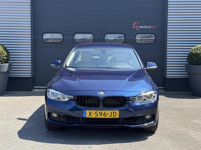 BMW 3-SERIE 330e High Executive SOH 91,3% | Navigatie | Lederen Bekleding | 19 Inch Lichtmetalen Velgen | Cruise Control |