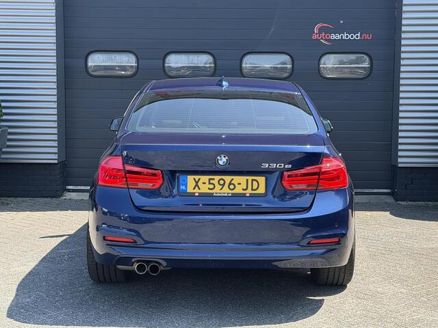 BMW 3-SERIE 330e High Executive SOH 91,3% | Navigatie | Lederen Bekleding | 19 Inch Lichtmetalen Velgen | Cruise Control |