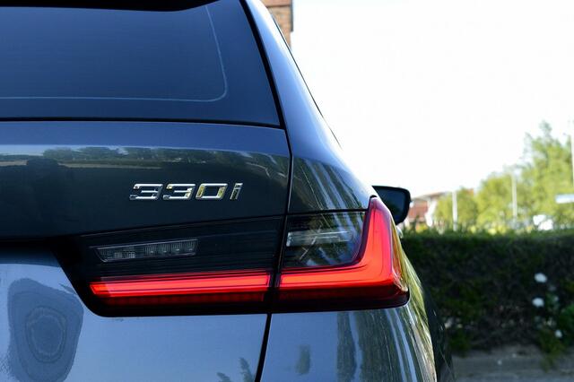 BMW 3-SERIE Touring 330i High Executive Edition Rijklaarprijs-Garantie Navigatie Led Airco 18 Inch