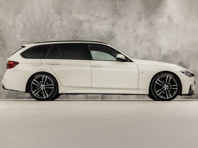 BMW 3-SERIE 318i M Sport Automaat (GROOT NAVI, M PAKKET, VIRTUAL COCKIT, COGNAC LEDER, SPORTSTOELEN, STOELVERWARMING, GETINT GLAS, ELEK ACHTERKLEP, NIEUWE APK, NIEUWSTAAT)