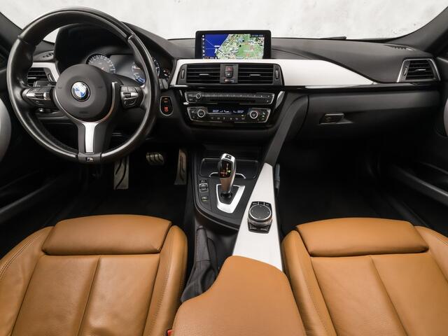 BMW 3-SERIE 318i M Sport Automaat (GROOT NAVI, M PAKKET, VIRTUAL COCKIT, COGNAC LEDER, SPORTSTOELEN, STOELVERWARMING, GETINT GLAS, ELEK ACHTERKLEP, NIEUWE APK, NIEUWSTAAT)