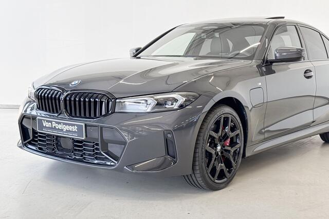 BMW 3-SERIE Sedan 330e Innovation Pack M Sportpakket Pro