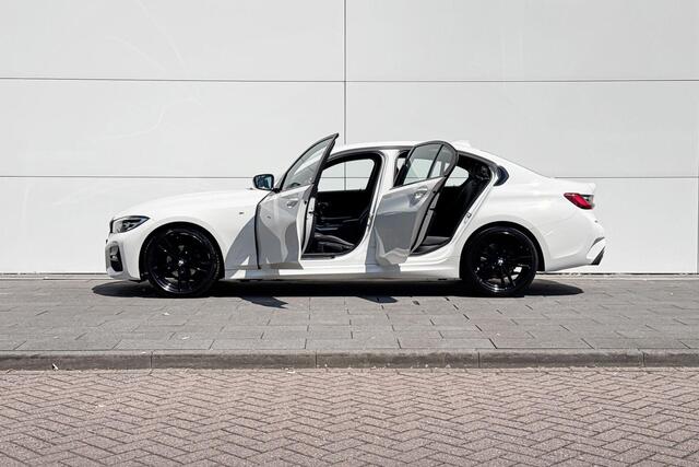 BMW 3-SERIE Sedan 318i High Executive | M-Sport |