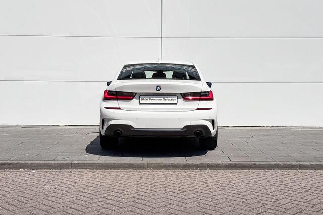 BMW 3-SERIE Sedan 318i High Executive | M-Sport |