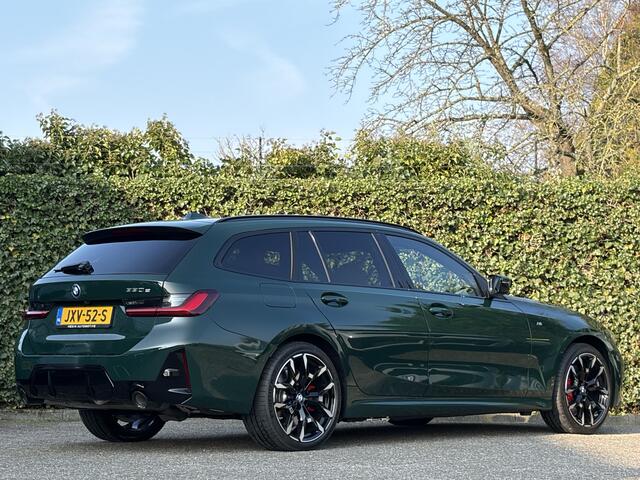 BMW 3-SERIE Touring 330e | M-Pro | Special Req. British racing green | Trekhaak | Panorama | Harman/kardon | 19"