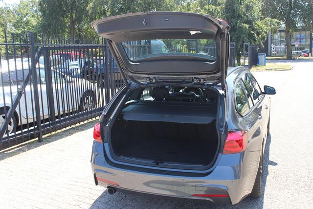 BMW 3-SERIE Touring 318i Automaat M Sport Edition