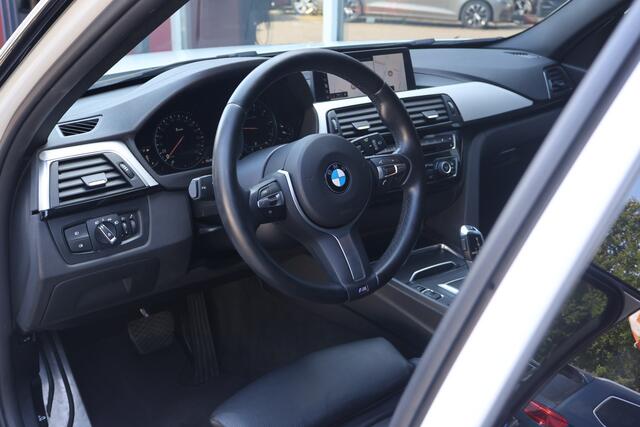 BMW 3-SERIE Touring 318i M Sport Automaat | origineel NL | Shadow Line | Virtual Cockpit |