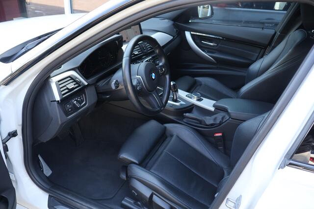 BMW 3-SERIE Touring 318i M Sport Automaat | origineel NL | Shadow Line | Virtual Cockpit |