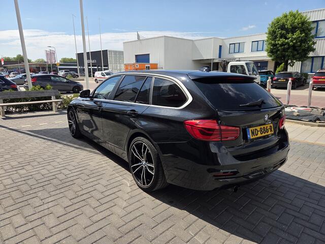 BMW 3-SERIE Touring 318i Centennial Executive