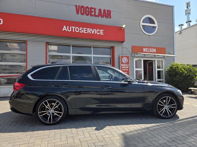 BMW 3-SERIE Touring 318i Centennial Executive