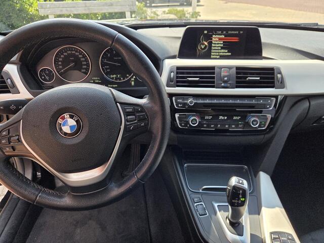 BMW 3-SERIE Touring 318i Centennial Executive