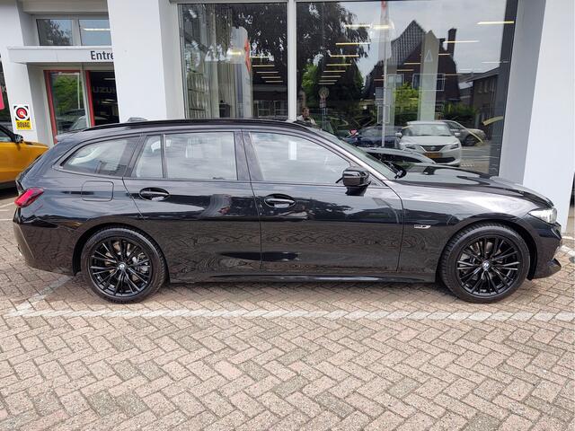 BMW 3-SERIE Touring 320e PHEV Leder | Park Assist | Carplay/Android