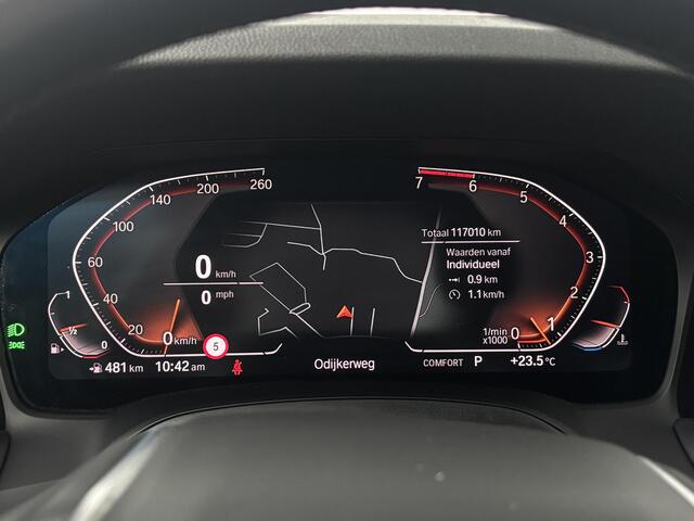 BMW 3-SERIE 320i Executive Edition | Sportline | Sfeerverlichting | Parkeersensoren |