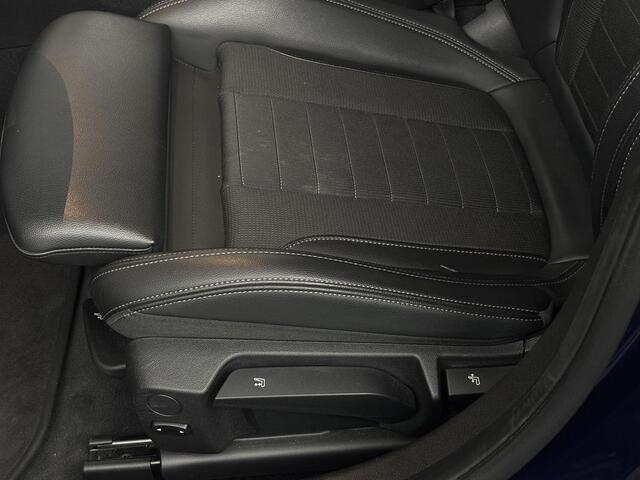 BMW 3-SERIE 320i Executive Edition | Sportline | Sfeerverlichting | Parkeersensoren |