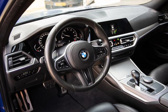 BMW 3-SERIE 320i High Executive M-Sport Shadowline, Keyless entry, Carplay,