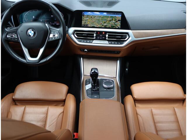 BMW 3-SERIE 320i High Executive Edition | Schuifdak | Leder | Camera | Org. NL