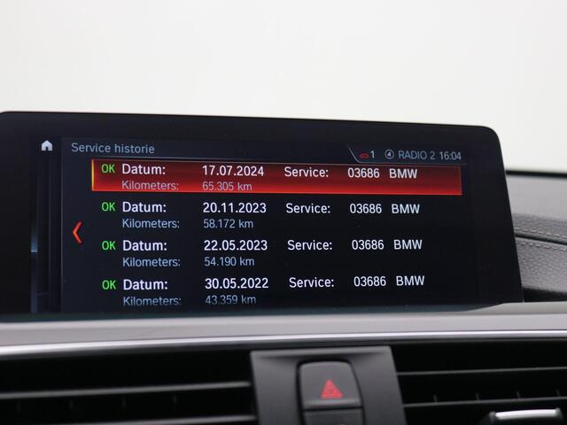BMW 3-SERIE Touring 330i xDrive High Executive 8AT AUTOMAAT / 252PK / AWD / Navigatie / Parkeersensoren Voor & Achter / Elektrische achterklep / Stoelverwarming voor / LMV / Historie aanwezig / 1ste Eigenaar 5 jaar in NL / 1800KG Trekgewicht / BMW Led lampen /