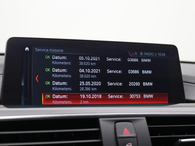 BMW 3-SERIE Touring 330i xDrive High Executive 8AT AUTOMAAT / 252PK / AWD / Navigatie / Parkeersensoren Voor & Achter / Elektrische achterklep / Stoelverwarming voor / LMV / Historie aanwezig / 1ste Eigenaar 5 jaar in NL / 1800KG Trekgewicht / BMW Led lampen /