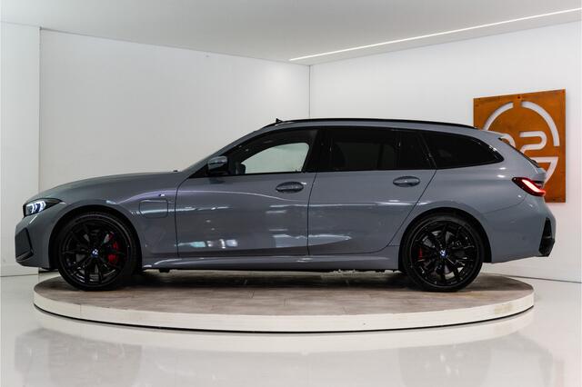 BMW 3-SERIE Touring 330e xDrive M Sport Pro Edition 292PK | Brooklyn | Pano | Sfeer | Harman/Kardon | HUD | VOL! Fabrieksgarantie