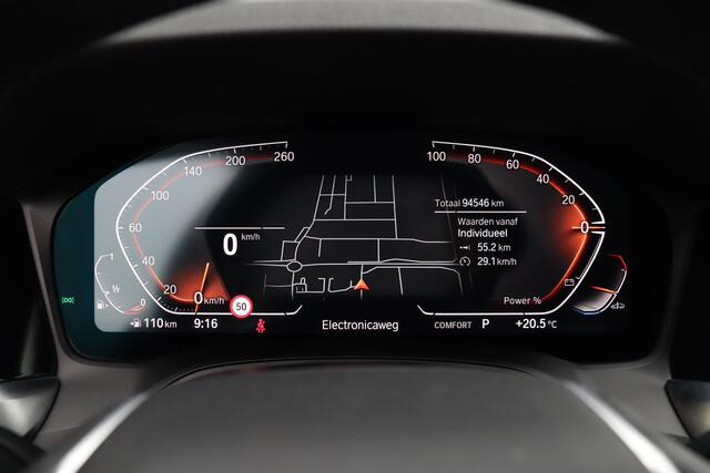 BMW 3-SERIE Touring 320i High Executive Edition | Adap. Cruise | Stoelverwarming | Halfleder | Navigatie | Carplay