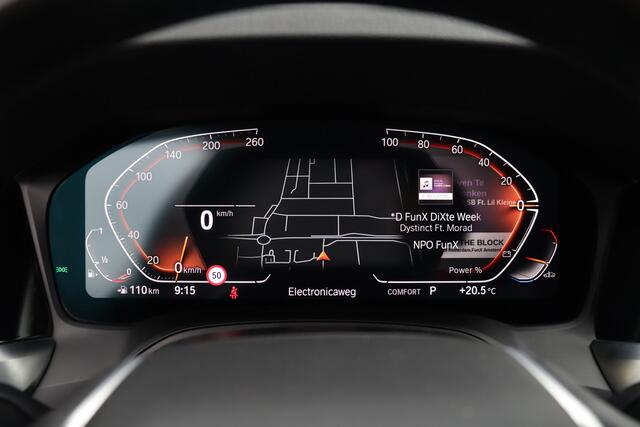 BMW 3-SERIE Touring 320i High Executive Edition | Adap. Cruise | Stoelverwarming | Halfleder | Navigatie | Carplay