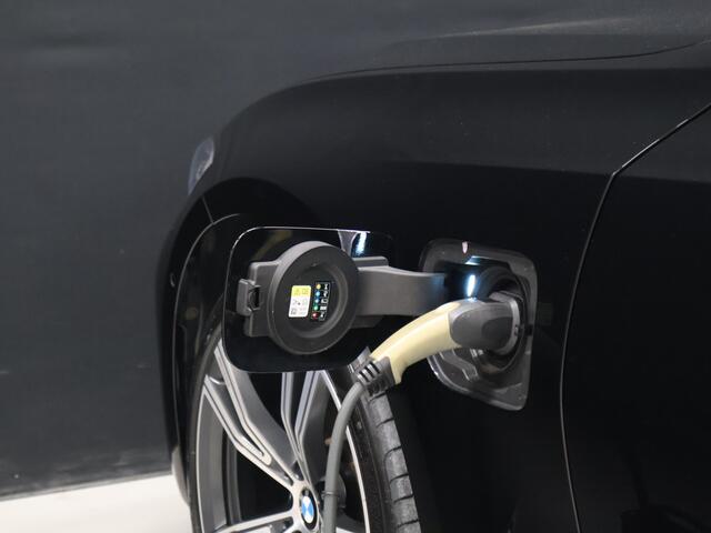 BMW 3-SERIE Touring 320e Business Edition Plus M Sport [HEAD-UP, APPLE CARPLAY, ANDROID, STOELVERWARMING, CAMERA, VOL LEDER, PDC RONDOM, CRUISE, CLIMATE, NIEUWSTAAT]