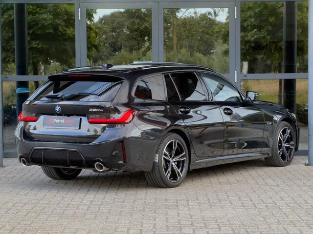 BMW 3-SERIE Touring 320e M-Sport, Pano, Trekhaak, Camera, BTW, HUD, Rijklaar!