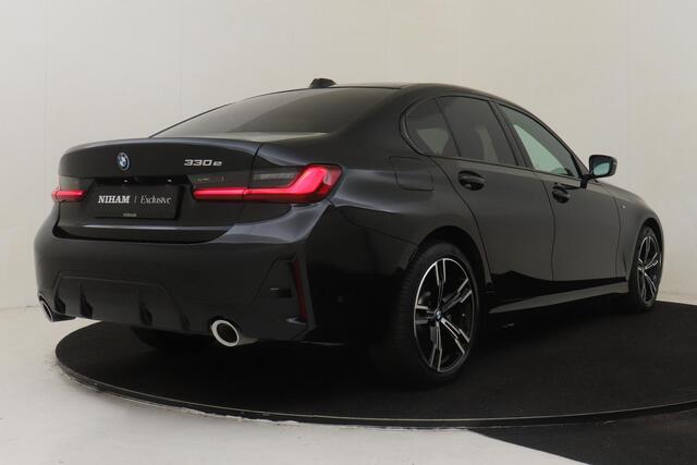 BMW 3-SERIE 330E M SPORT EDITION -INNOVATION|COMFORT|ADAP.LED|DRIVING-ASSISTANT|LEDER|MEMORY|ADAP.CRUISE|PRIVACY.GLAS|18"