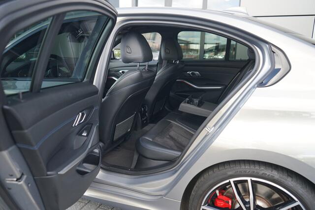 BMW 3-SERIE 318i Executive Edition | Head-up display |