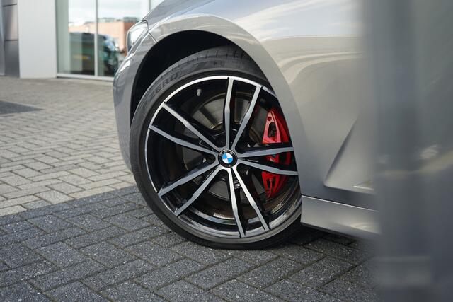 BMW 3-SERIE 318i Executive Edition | Head-up display |
